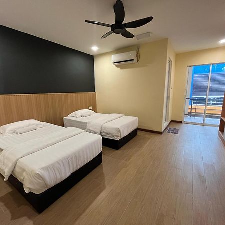 Halo Hotel Semporna Bagian luar foto